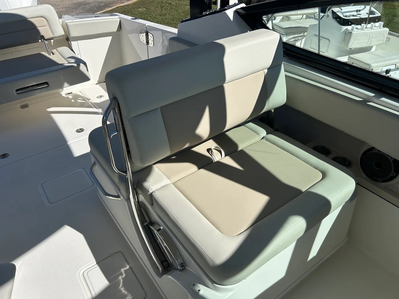 2026 Boston Whaler 280 Vantage 28.0 feet, Charleston, South Carolina #18