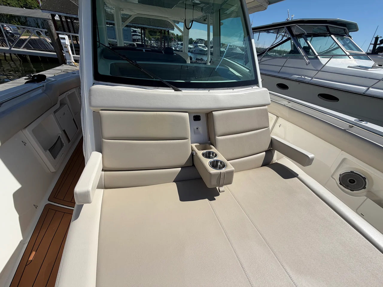 2021 Boston Whaler 380 OUTRAGE 38.0 feet, Huntington, NY #41