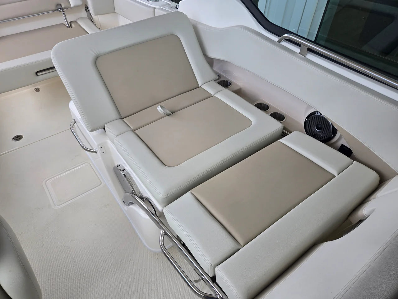 2026 Boston Whaler 240 Vantage 24.0 feet, Charleston, SC #9