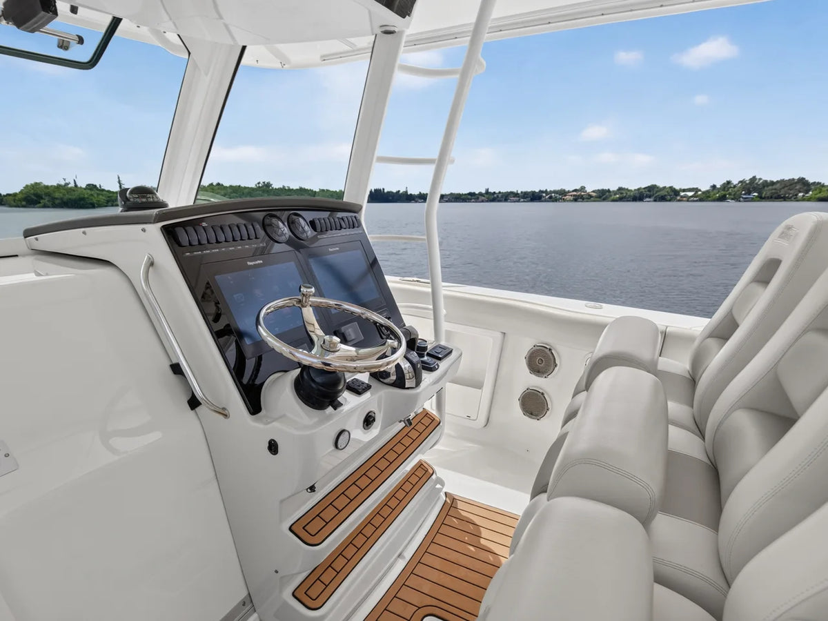 2018 Boston Whaler 380 OUTRAGE 38.0 feet, Stuart, Florida #56