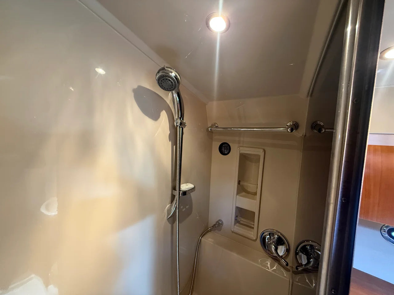 2007 Cruisers Yachts 420 EXPRESS 42.0 feet, Lewisville, TX #66