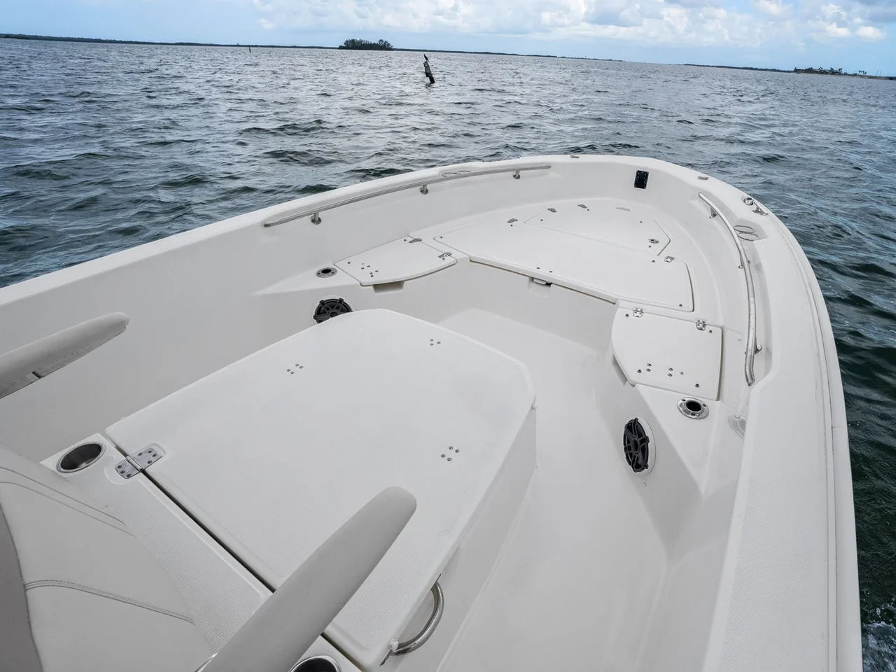 2024 Boston Whaler 250 DAUNTLESS 25.0 feet, St Petersburg, FL #15