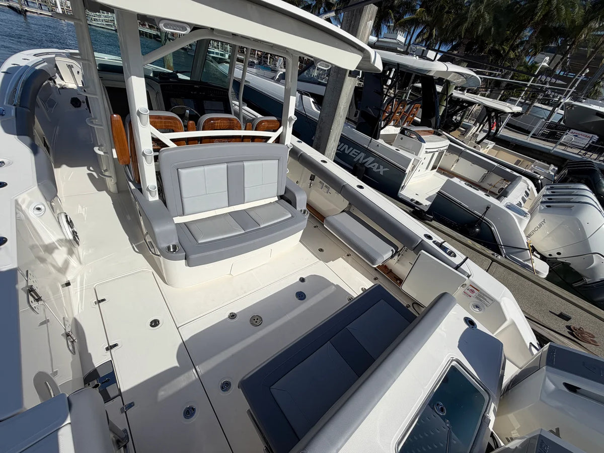 2026 Boston Whaler 380 Outrage 38.0 feet, Jupiter, Florida #27