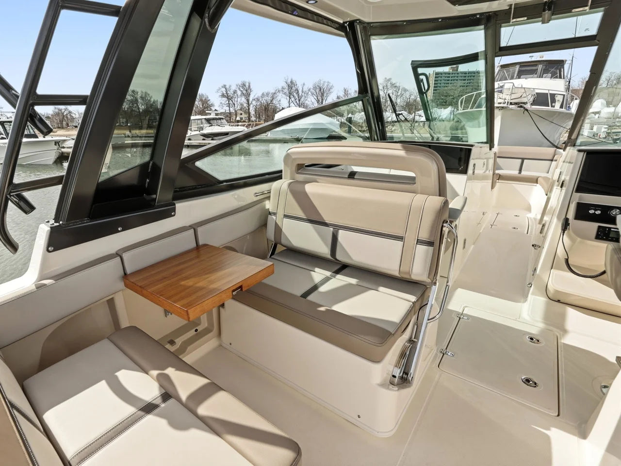 2026 Boston Whaler 330 Vantage 33.0 feet, Quincy, MA #13
