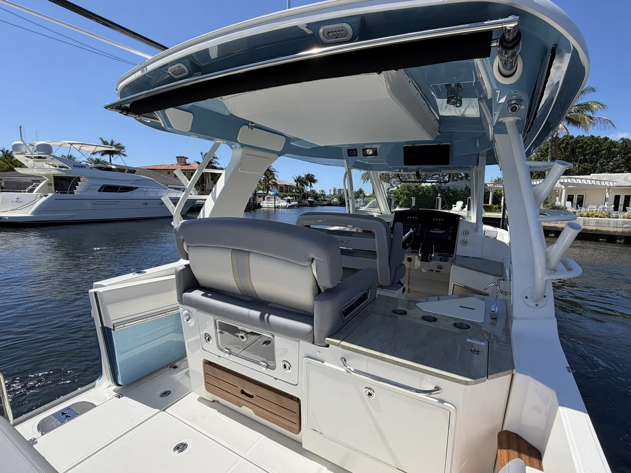 2024 Boston Whaler 350 REALM 35.0 feet, Pompano Beach, Florida #37