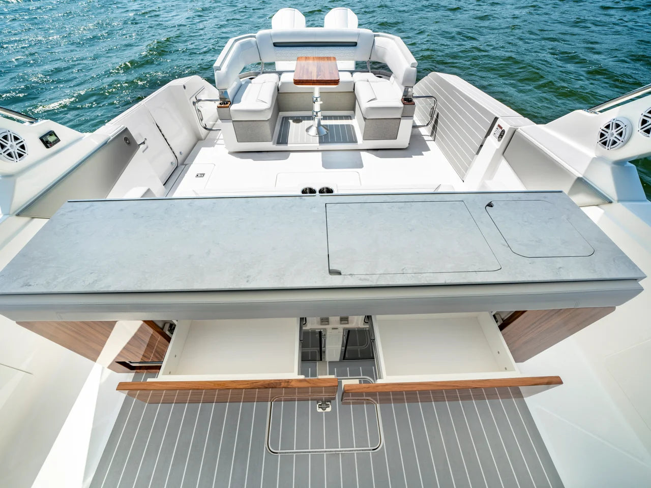 2026 Tiara Yachts 43 LS 43.0 feet, Inuvik, Northwest Territories #7