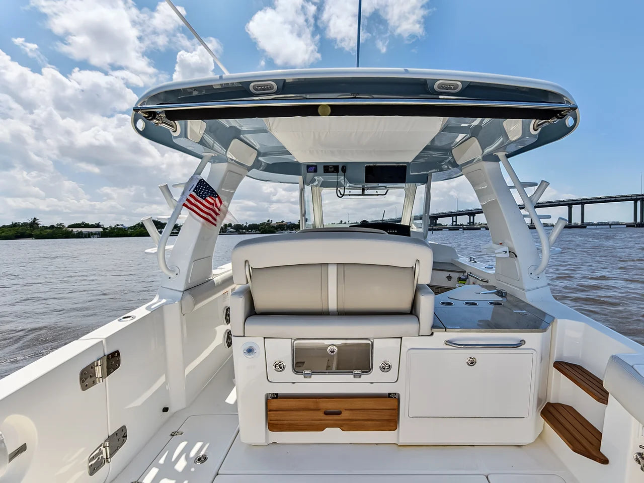 2025 Boston Whaler 350 REALM 35.0 feet, Stuart, Florida #66