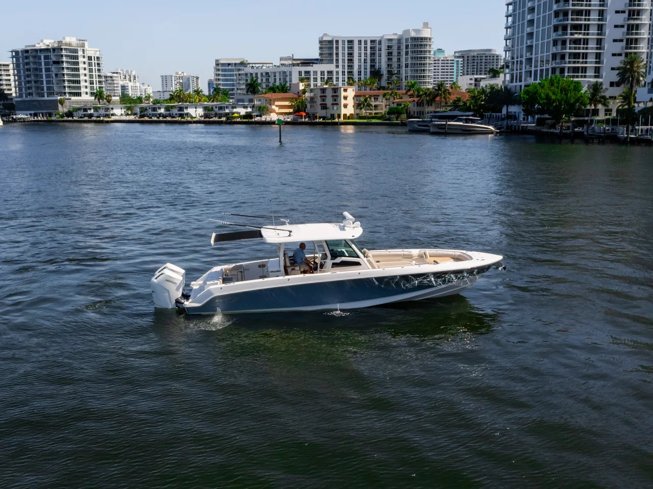 2024 Boston Whaler 380 OUTRAGE 38.0 feet, Ft. Lauderdale, FL #4