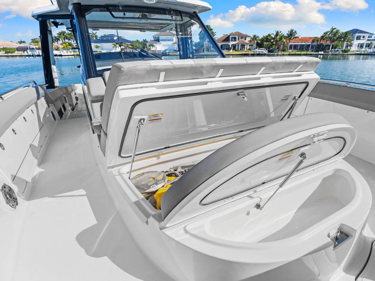 2023 Boston Whaler 420 OUTRAGE 42.0 feet, Naples, Florida #21