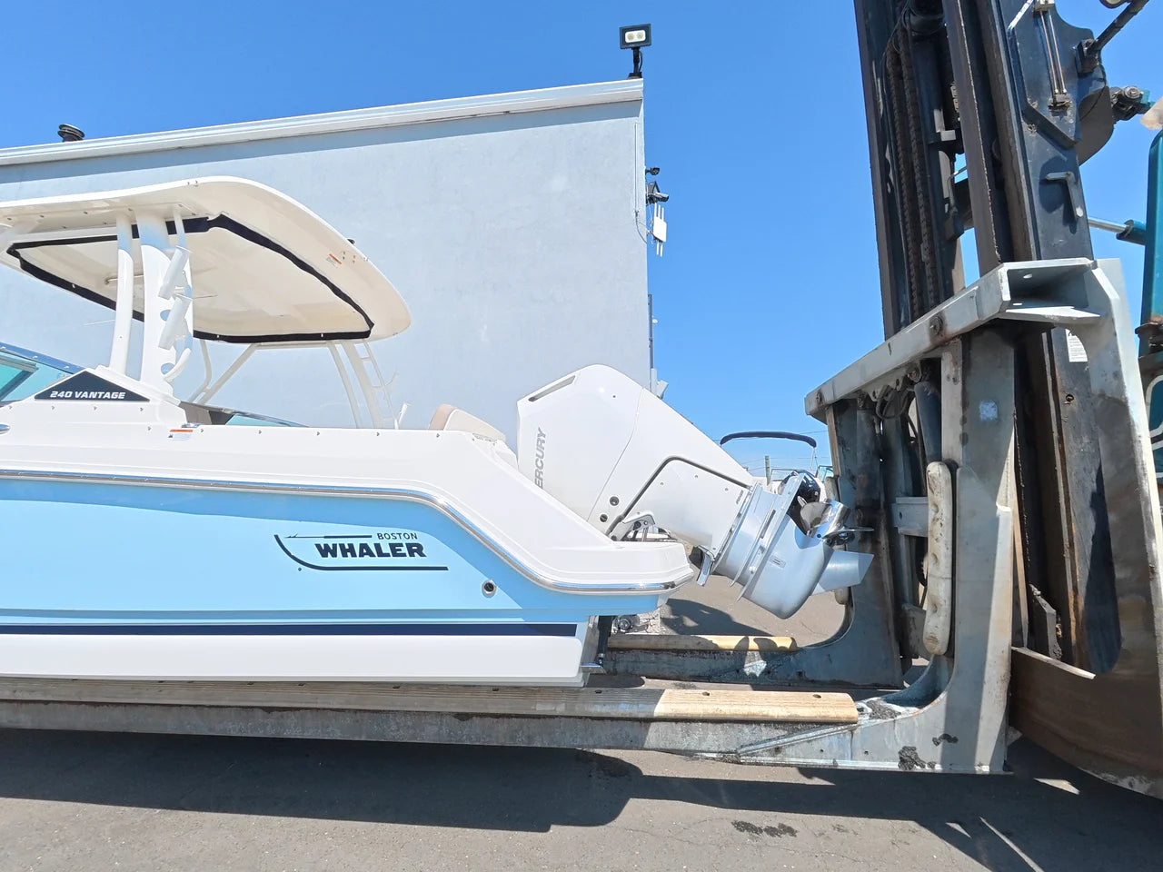2026 Boston Whaler 240 Vantage 24.0 feet, Norwalk, Connecticut #3
