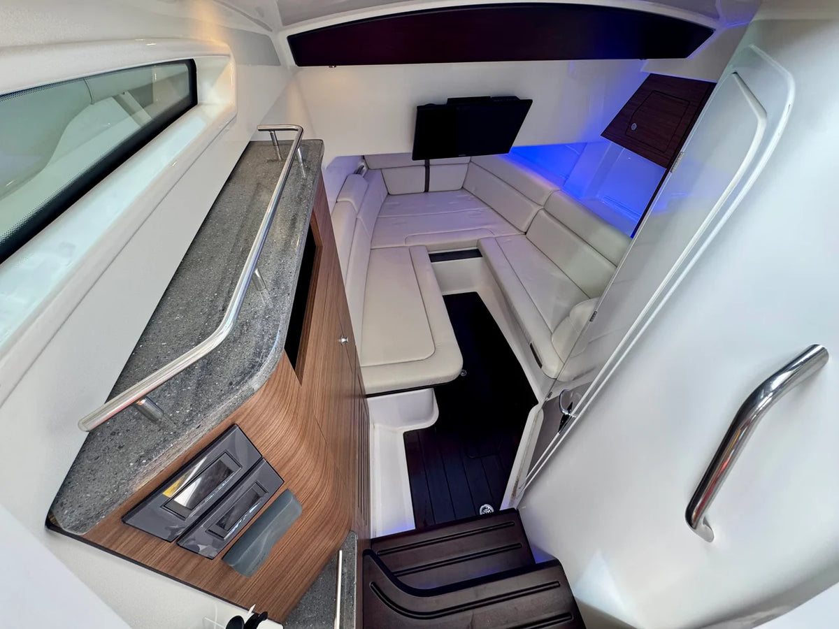 2023 Boston Whaler 350 REALM 35.0 feet, Fort Myers, FL #16