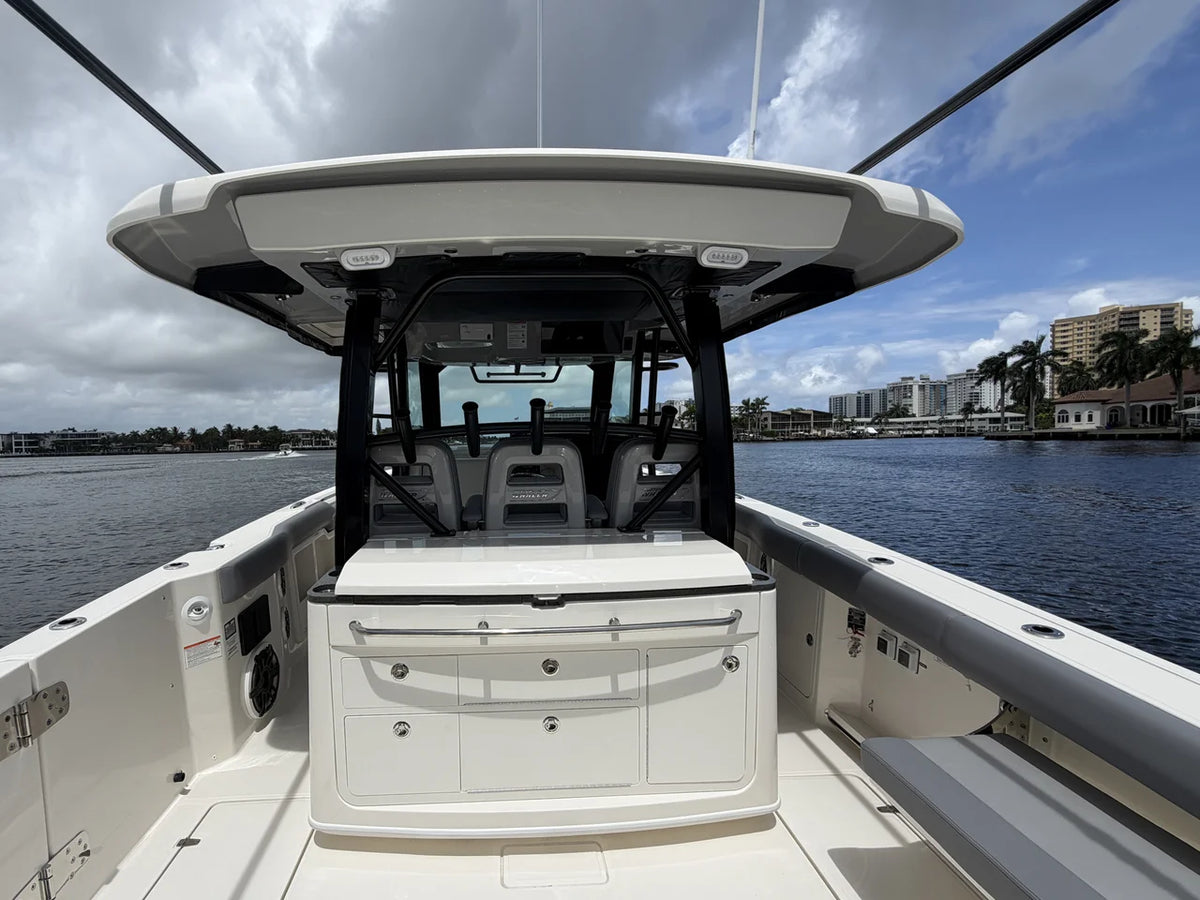 2027 Boston Whaler 380 Outrage 38.0 feet, Pompano Beach, Florida #24
