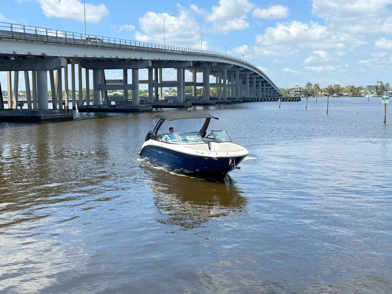 2025 Sea Ray 270 SDX OB 27.0 feet, Stuart, Florida #4
