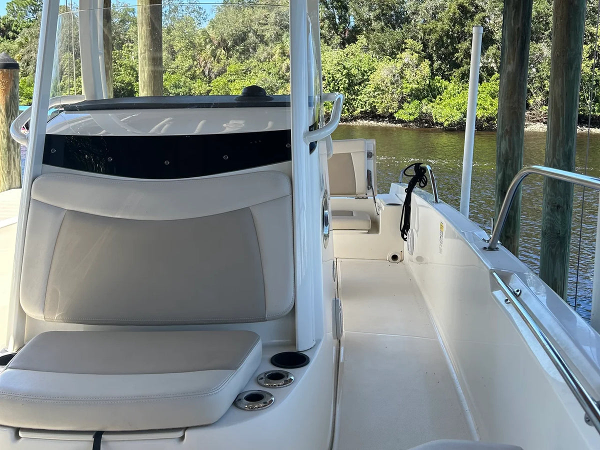 2018 Boston Whaler 240 DAUNTLESS 24.0 feet, Clearwater, Florida #9