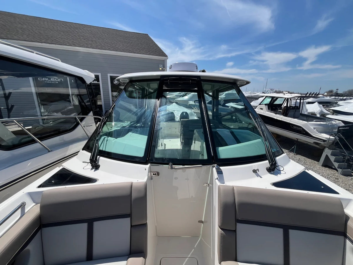2026 Boston Whaler 330 Vantage 33.0 feet, Westbrook, Connecticut #41