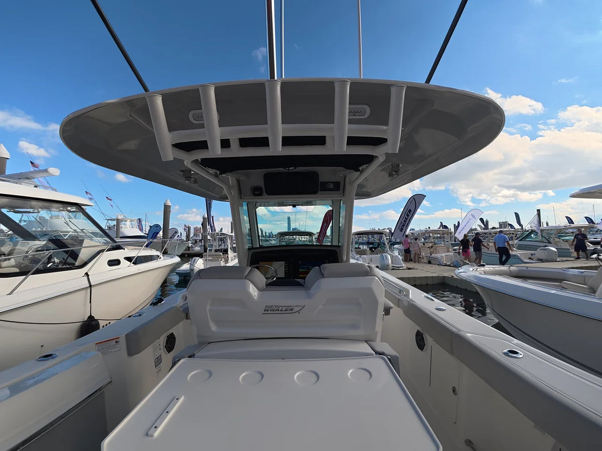 2027 Boston Whaler 330 Outrage 33.0 feet, Ocean View, NJ #7