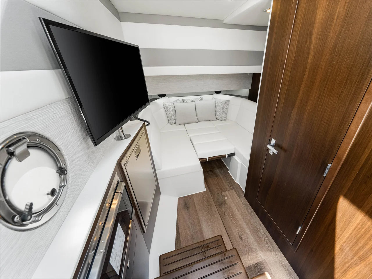 2026 Cruisers Yachts 42 GLS Outboard 42.0 feet, Sarasota, FL #91