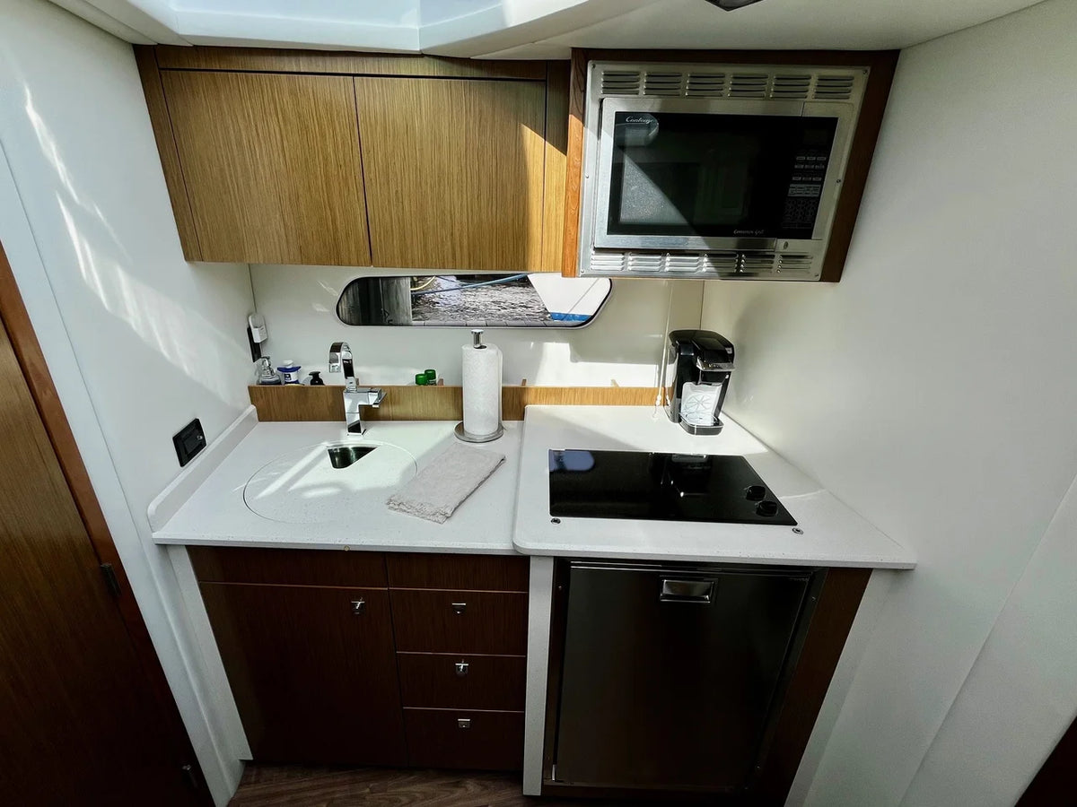 2015 Cruisers Yachts 41 CANTIUS 42.0 feet, Venice, Florida #20
