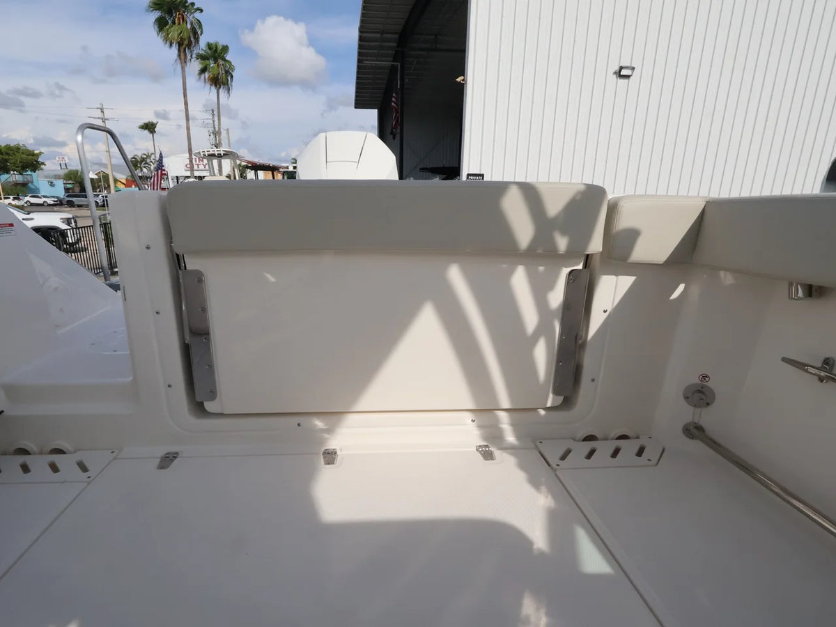2027 Boston Whaler 240 Vantage 24.0 feet, Naples, Florida #12
