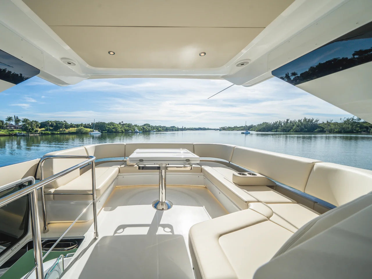 2026 Cruisers Yachts 57 FLY 57.0 feet, Stuart, Florida #20