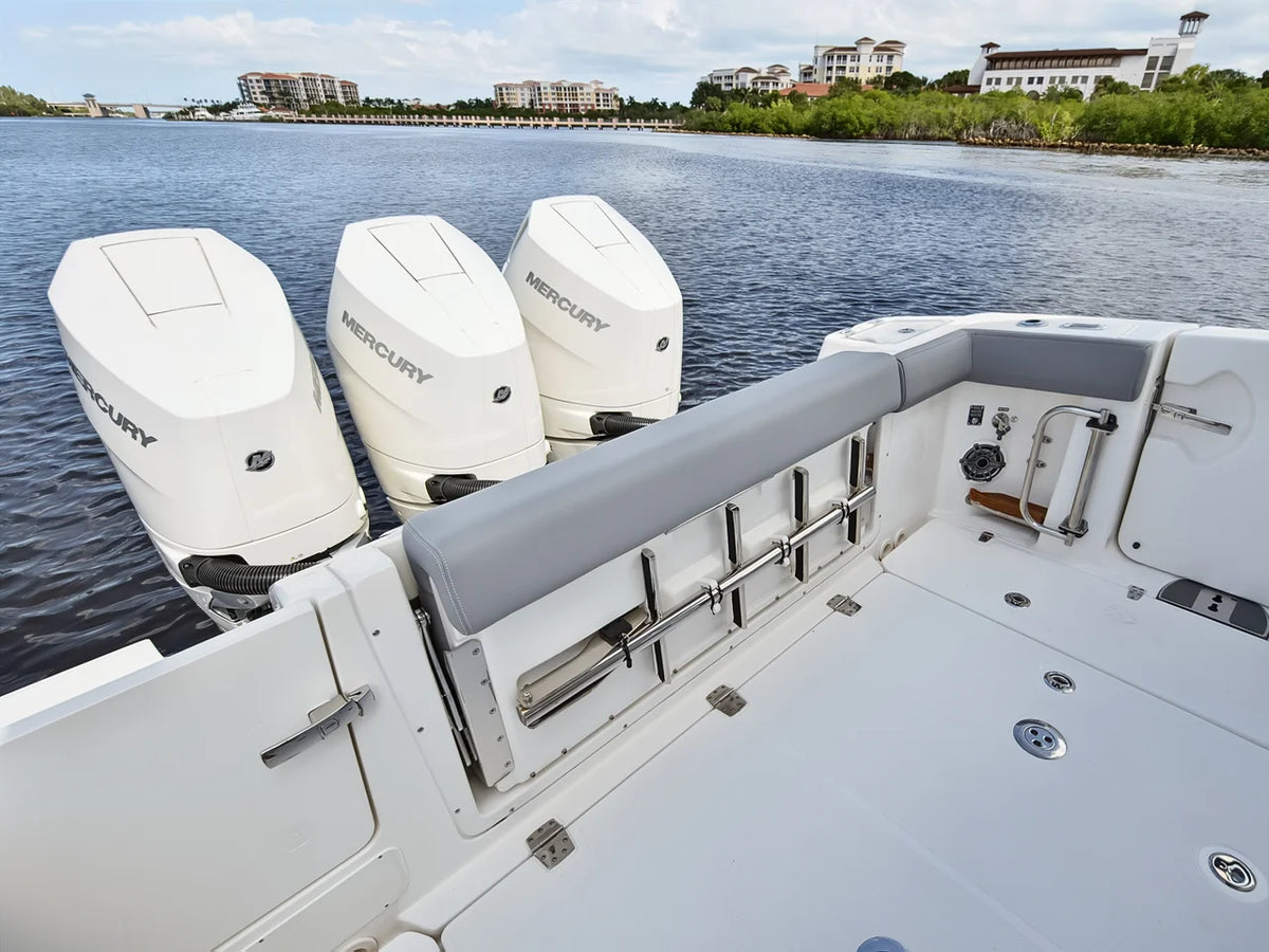 2025 Boston Whaler 350 REALM 35.0 feet, Stuart, Florida #47