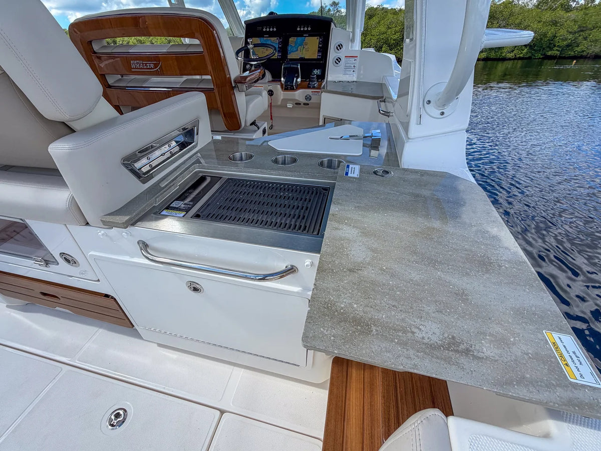 2027 Boston Whaler 350 Realm 35.0 feet, Fort Myers, FL #12
