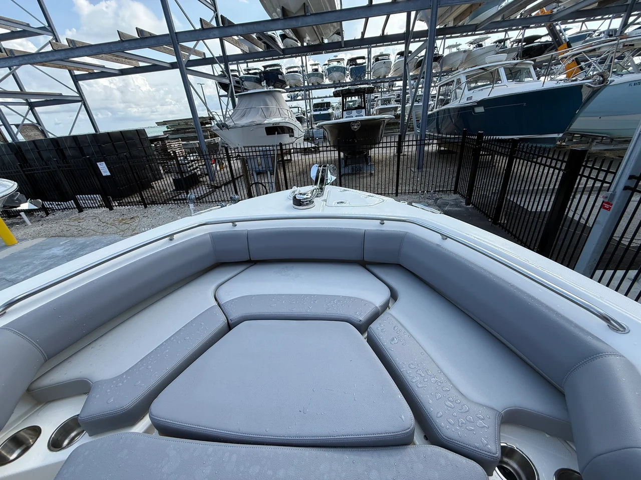 2027 Boston Whaler 250 Outrage 25.0 feet, Sarasota, FL #10