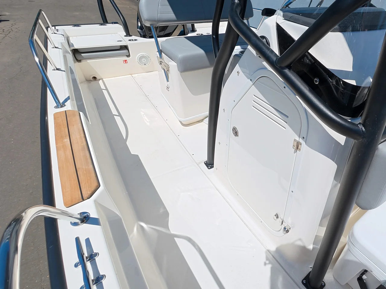 2026 Boston Whaler 210 Montauk 21.0 feet, Norwalk, Connecticut #16