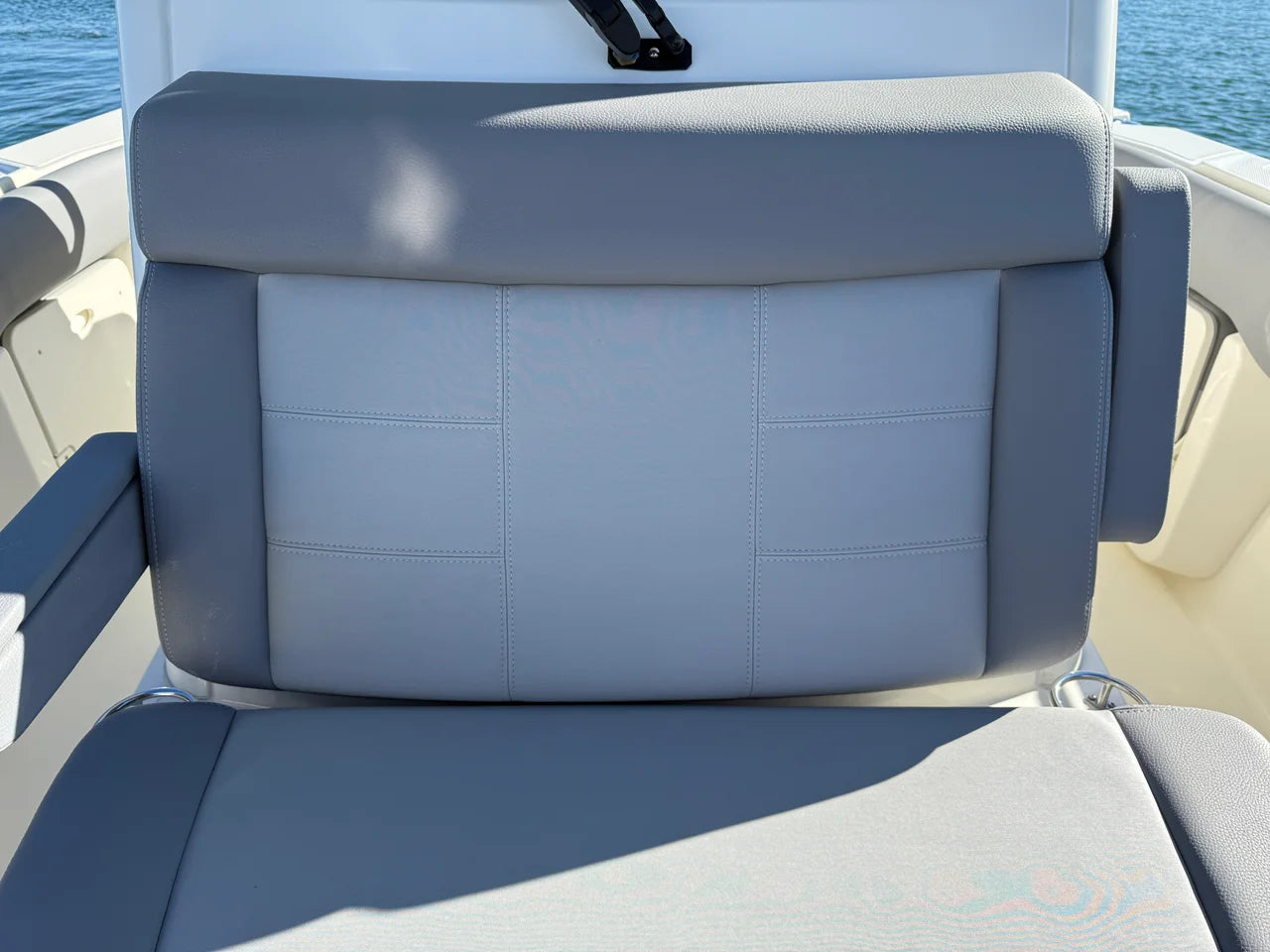 2026 Boston Whaler 250 Outrage 25.0 feet, Wrightsville Beach, North Carolina #16