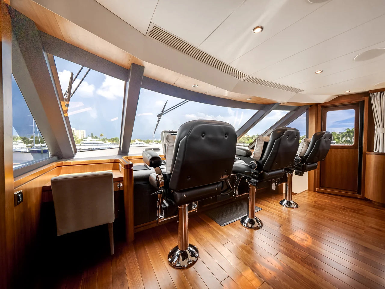 2016 Ocean Alexander 90 SKY LOUNGE 90.0 feet, Ft Lauderdale, FL #49