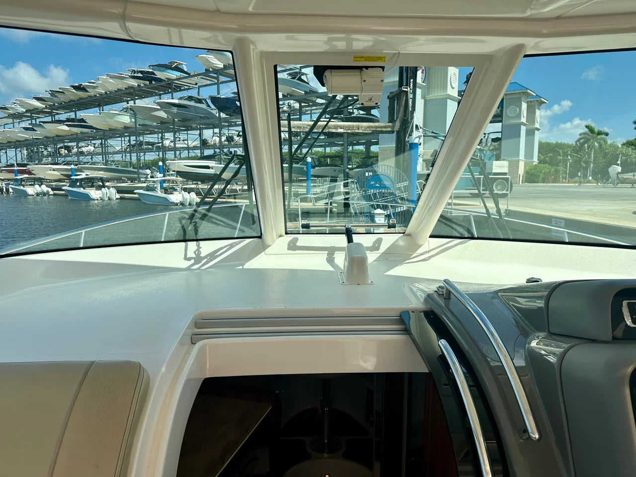 2017 Pursuit OS 385 OFFSHORE 39.0 feet, Fort Myers, Florida #33
