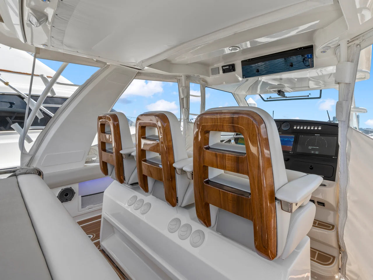 2021 Boston Whaler 420 Outrage 42.0 feet, Quincy, MA #15