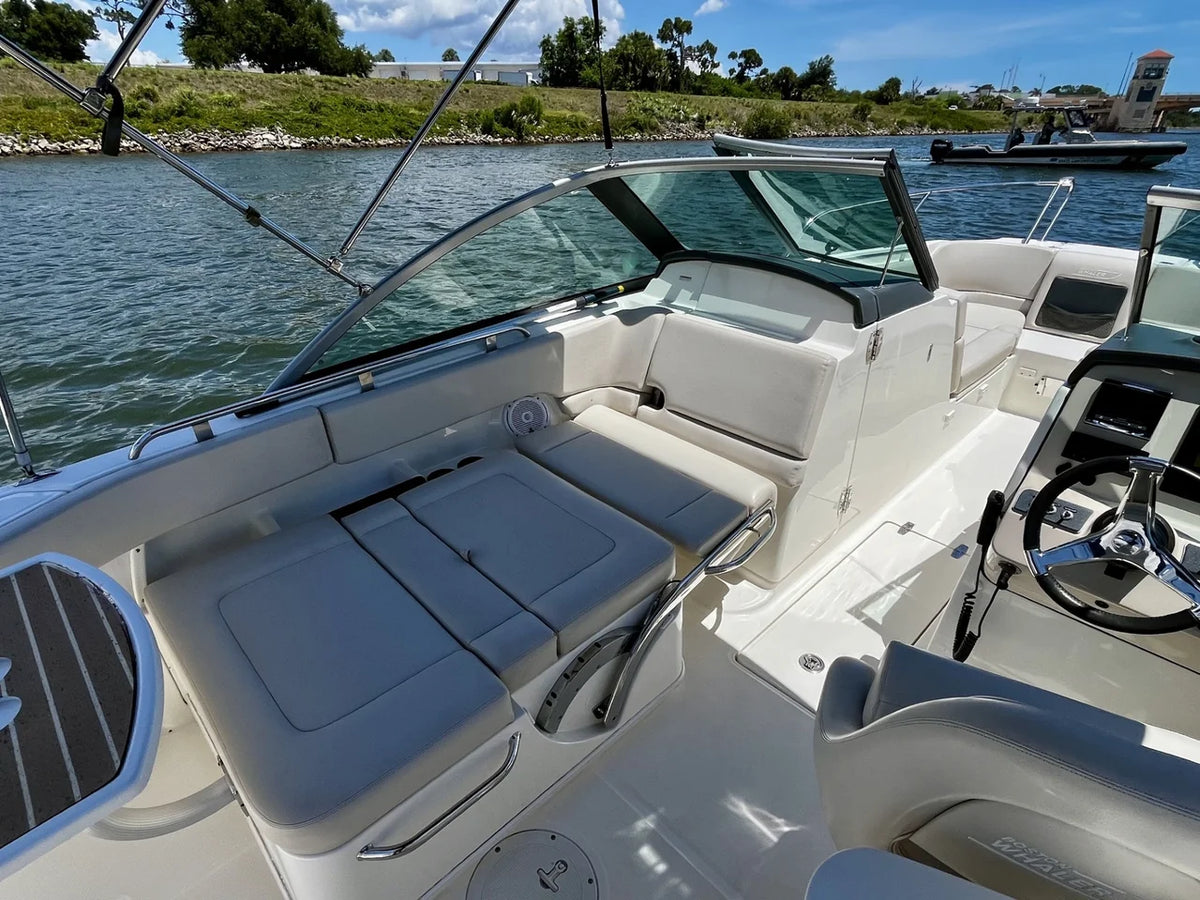 2015 Boston Whaler 230 VANTAGE 24.0 feet, Venice, Florida #17