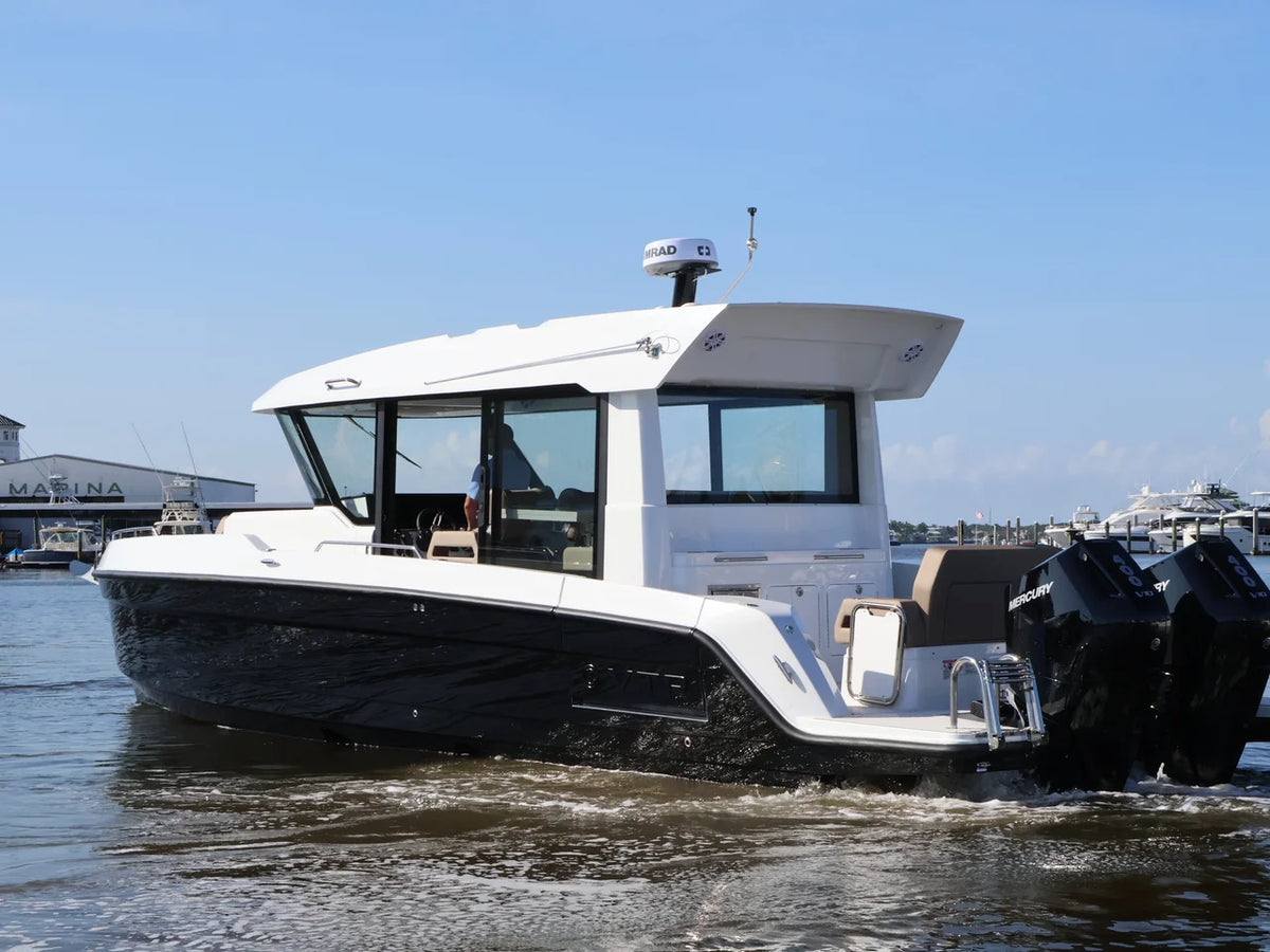 2026 Cruisers Yachts 38 VTR EC 38.0 feet, Naples, Florida #20