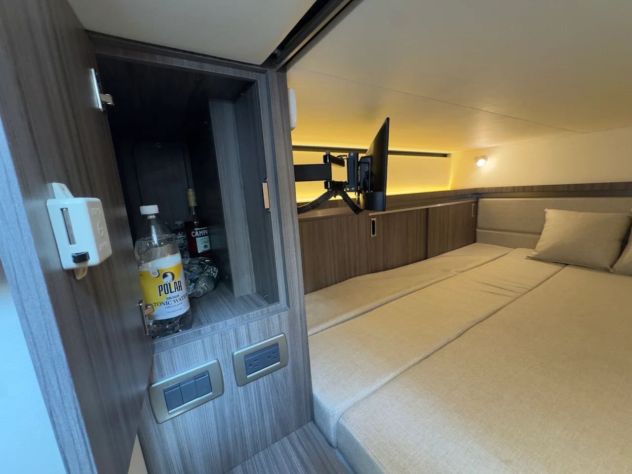 2021 Sea Ray 320 SUNDANCER OB 32.0 feet, Norwalk, Connecticut #98