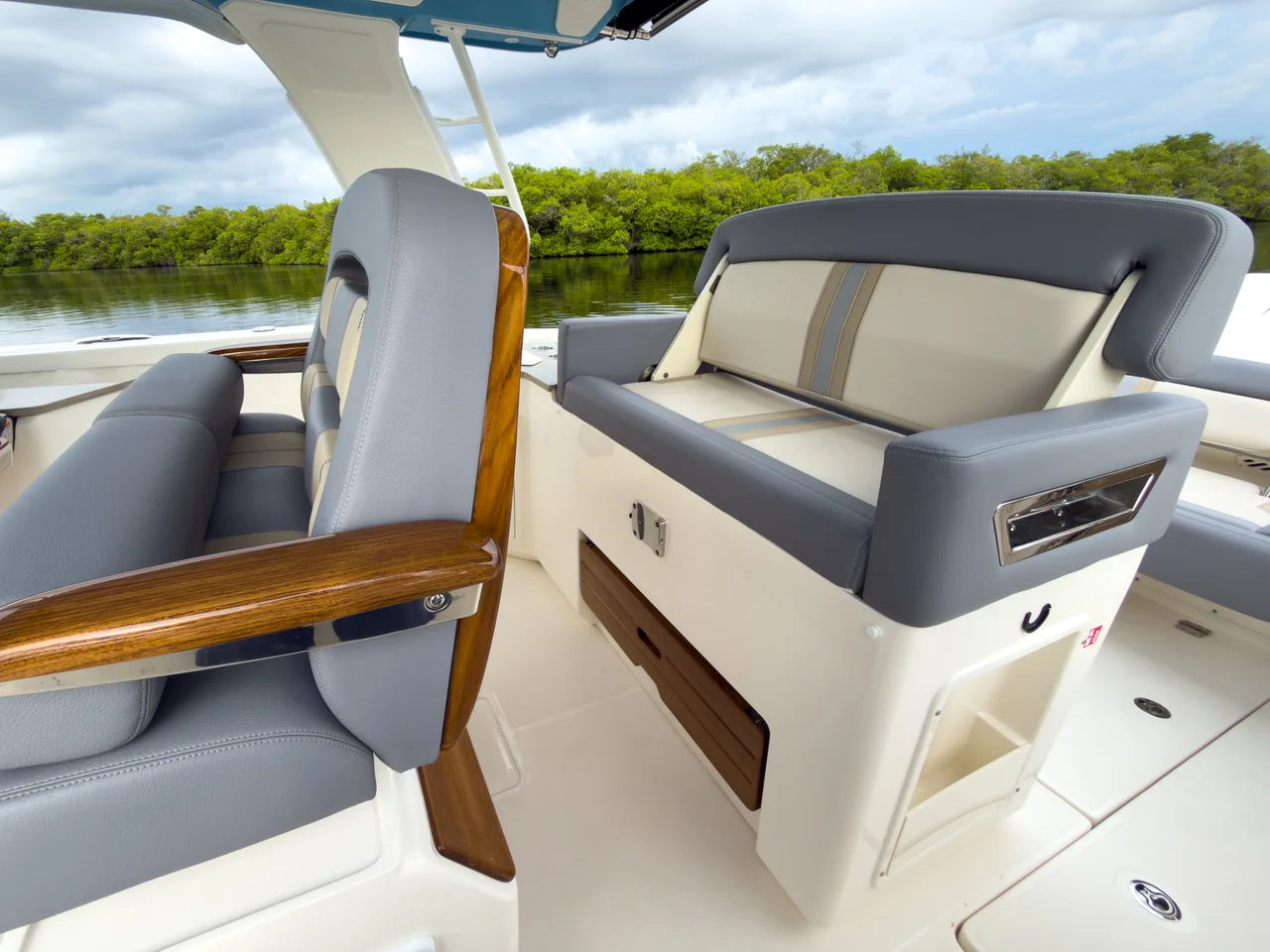 2026 Boston Whaler 350 Realm 35.0 feet, Fort Myers, Florida #11