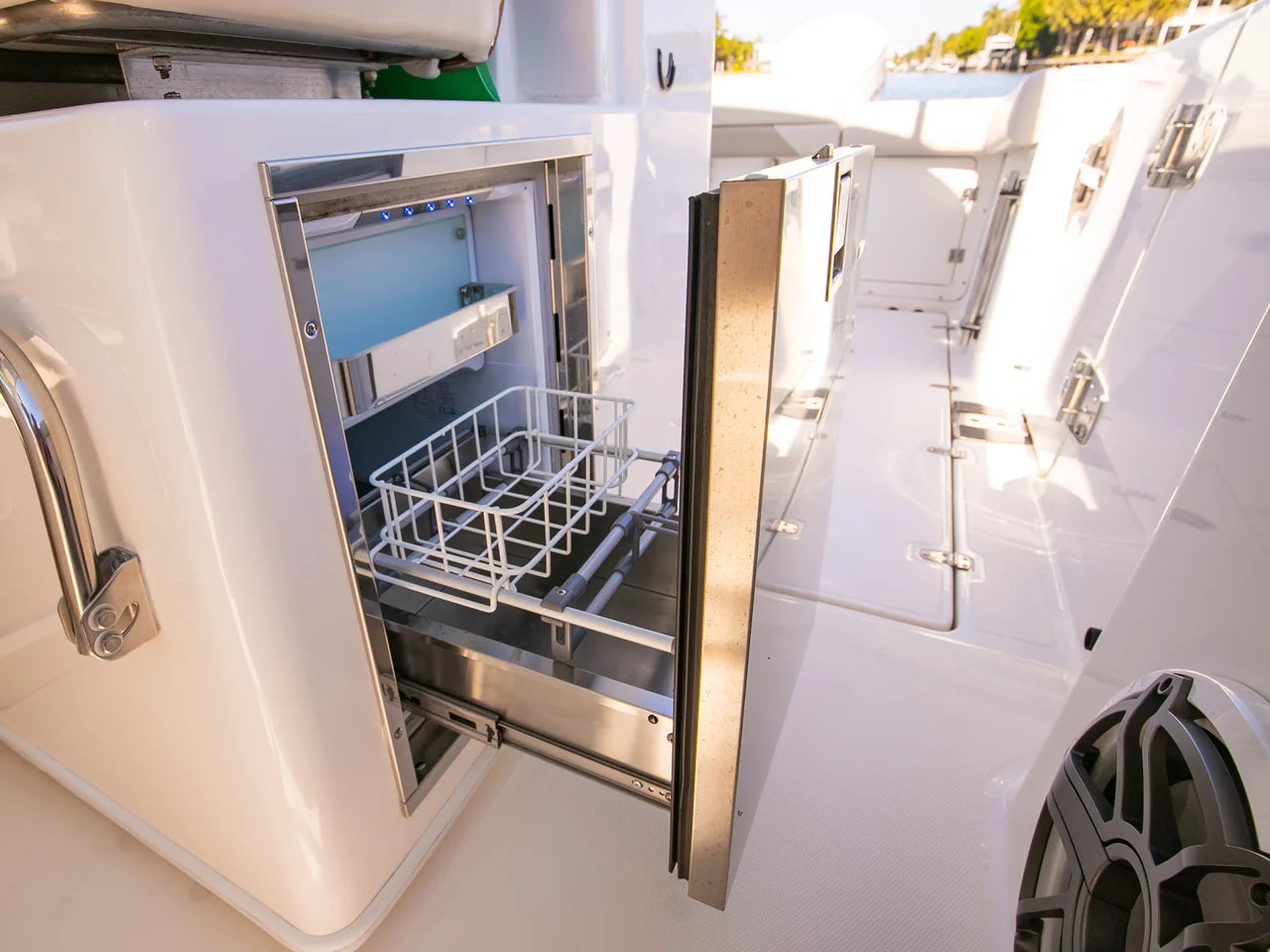 2024 Boston Whaler 380 OUTRAGE 38.0 feet, Ft. Lauderdale, FL #43
