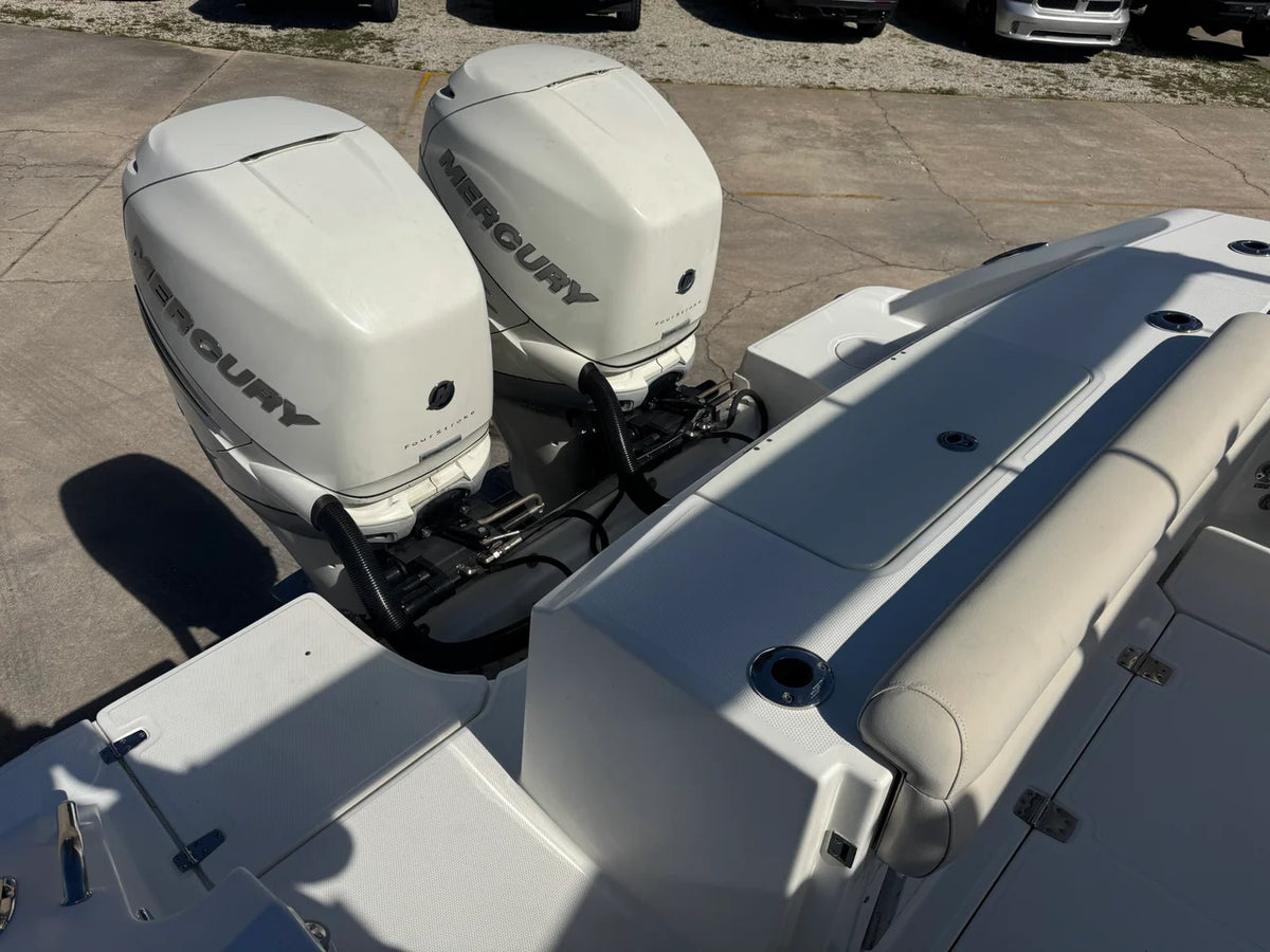2017 Boston Whaler 33 OR 33.0 feet, Cocoa, Florida #6