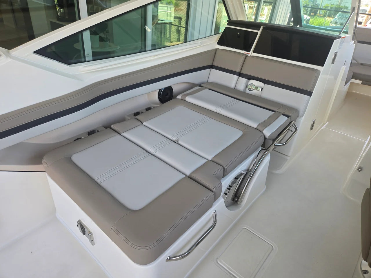 2027 Boston Whaler 280 Vantage 28.0 feet, Charleston, SC #11