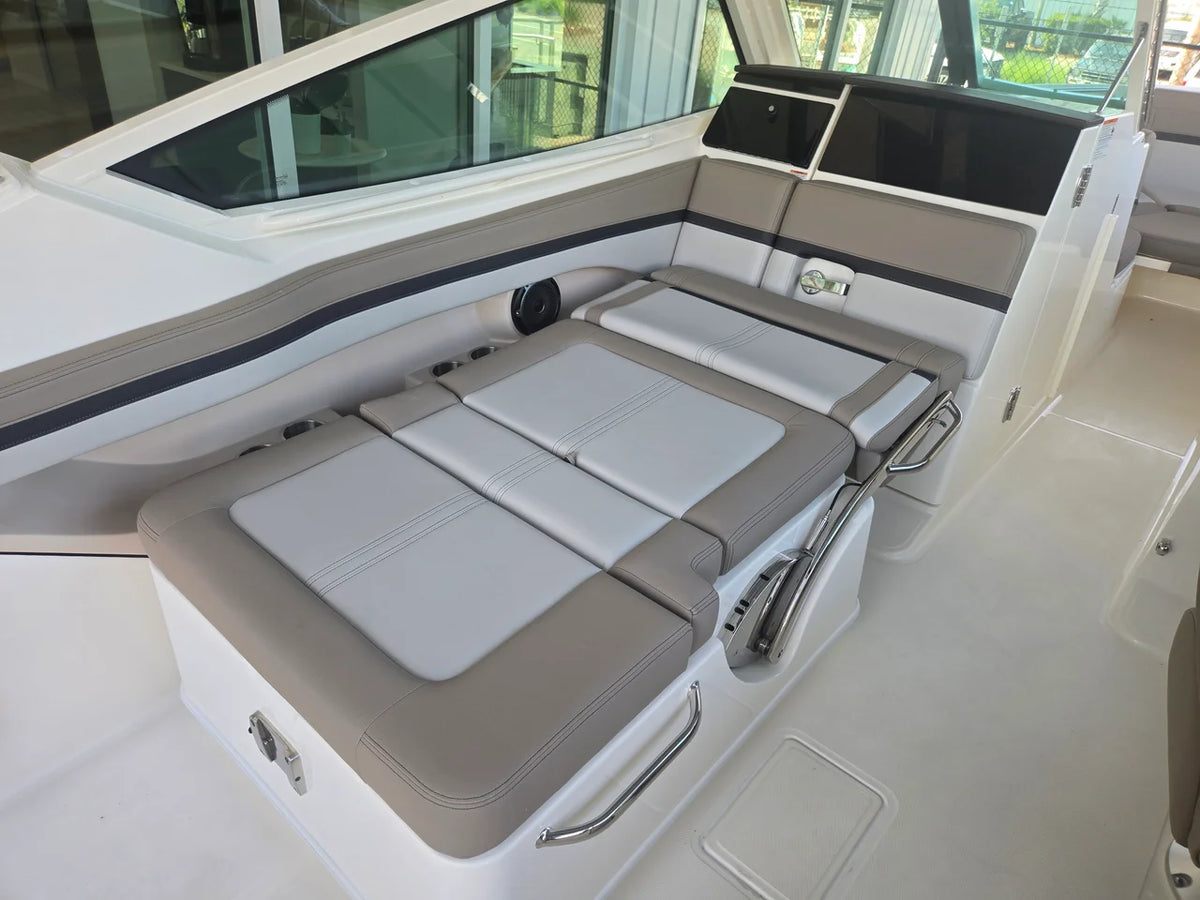 2027 Boston Whaler 280 Vantage 28.0 feet, Charleston, SC #11