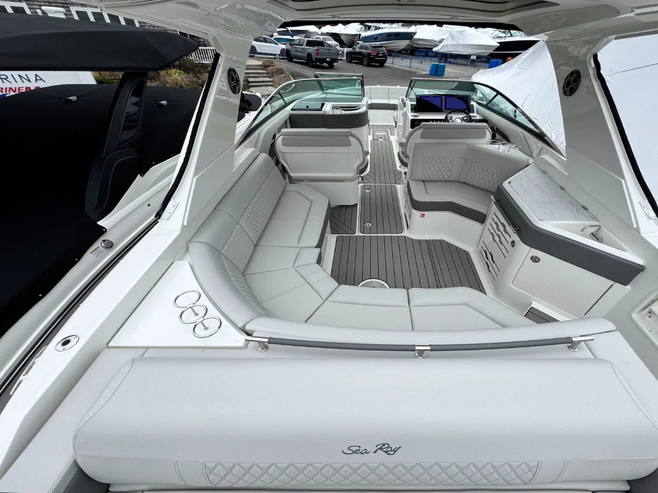 2026 Sea Ray SLX 310 Outboard 31.0 feet, Huntington, NY #17
