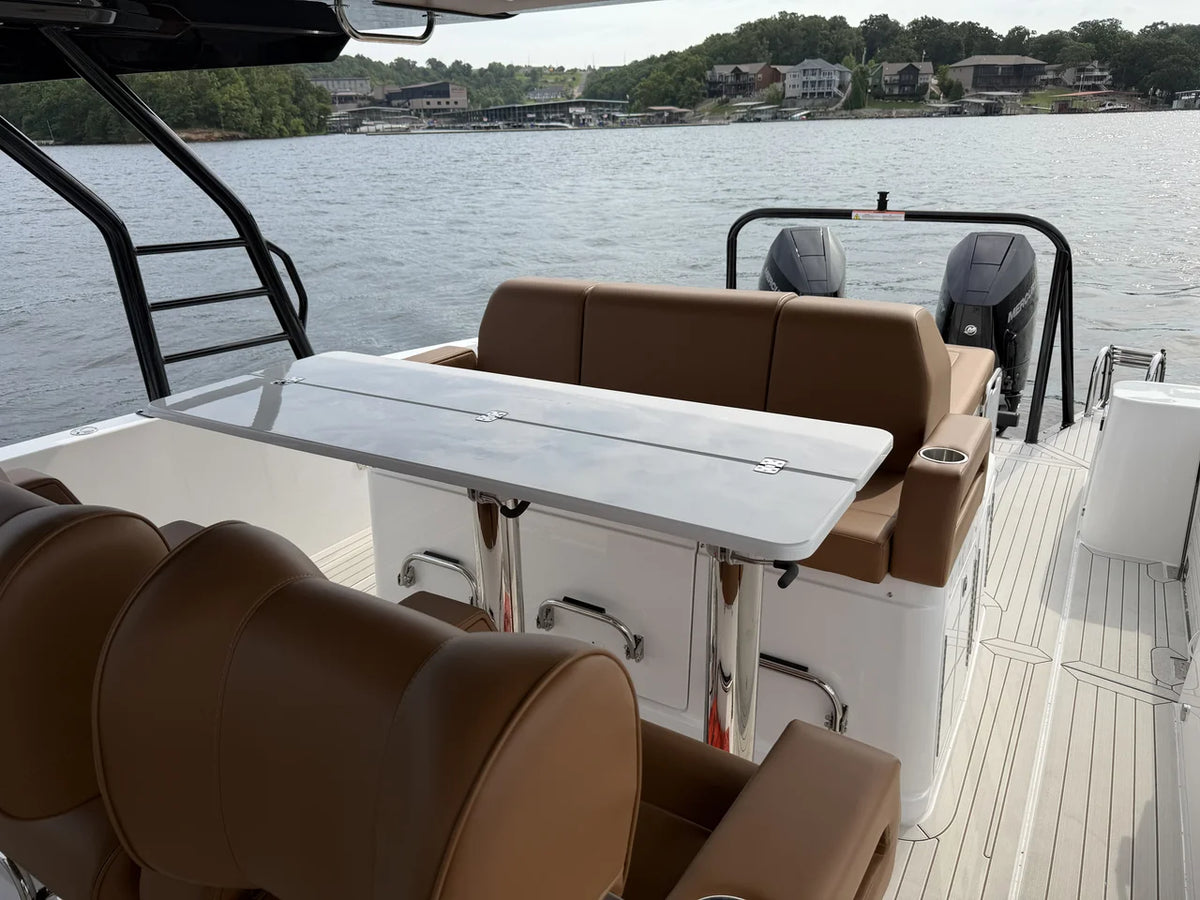 2027 Cruisers Yachts 38 VTR 38.0 feet, Lake Ozark, MO #18
