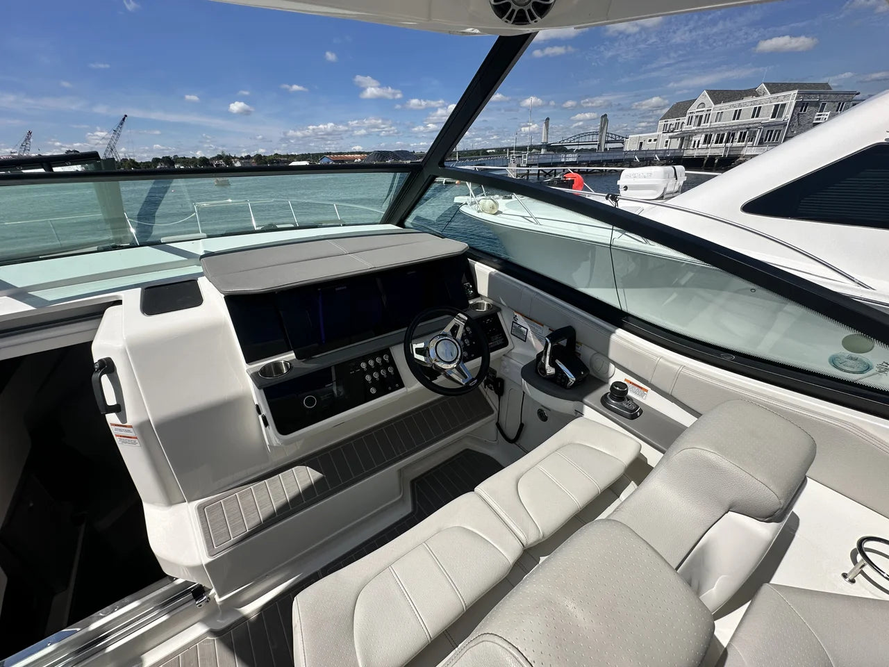 2023 Sea Ray 320 SUNDANCER OB 32.0 feet, Kittery, ME #12