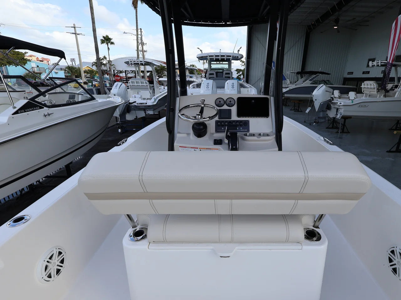2026 Boston Whaler 220 Dauntless 22.0 feet, Naples, Florida #8