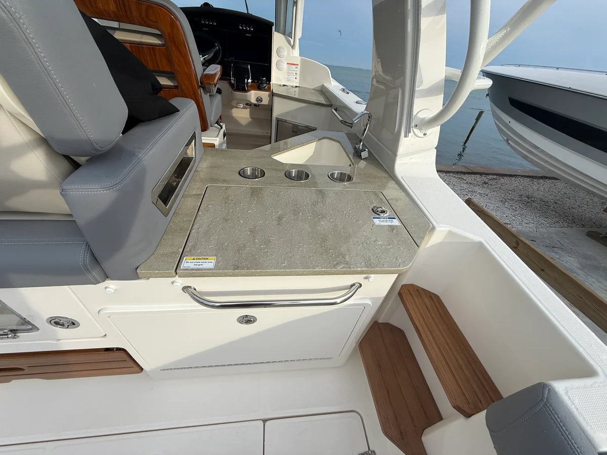 2027 Boston Whaler 350 Realm 35.0 feet, Sarasota, FL #29