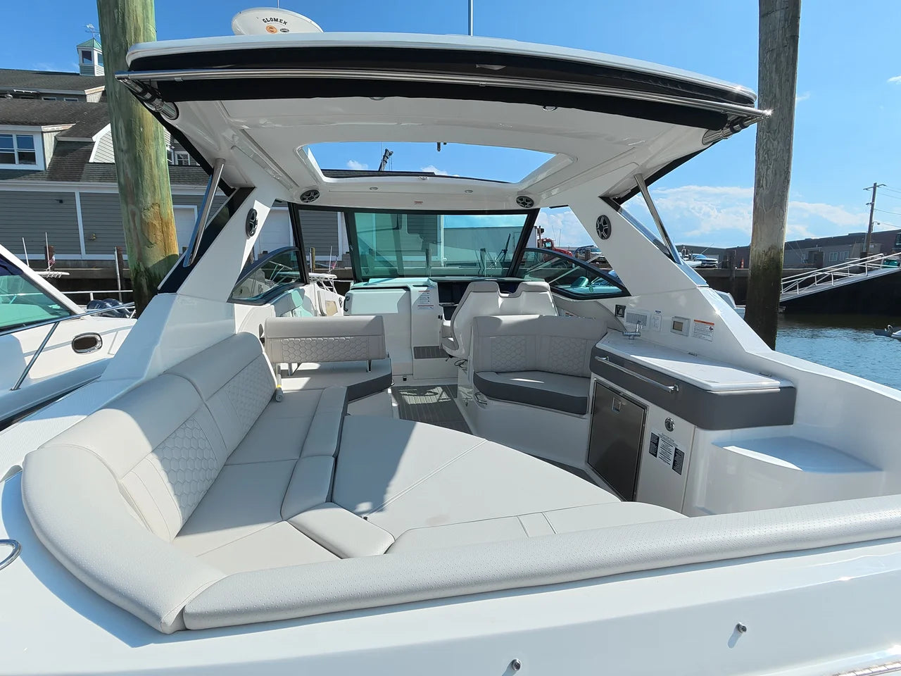2026 Sea Ray Sundancer 320 Outboard 32.0 feet, Norwalk, Connecticut #8