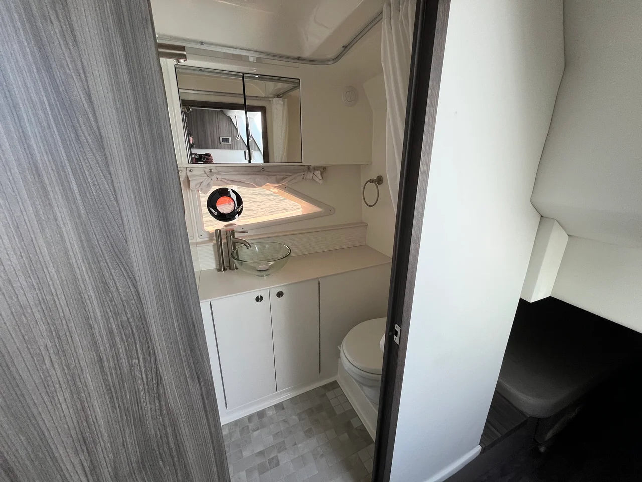 2026 Sea Ray Sundancer 320 Outboard 32.0 feet, Westbrook, Connecticut #26