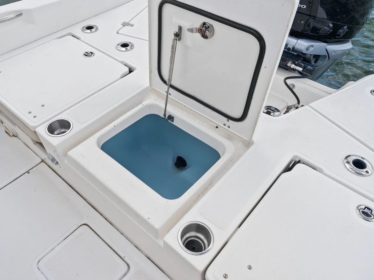 2024 Boston Whaler 250 DAUNTLESS 25.0 feet, St Petersburg, FL #29