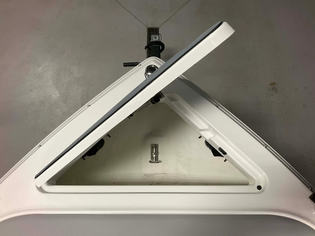 2026 Cobalt R4 Outboard 24.0 feet, Crosslake, Minnesota #12