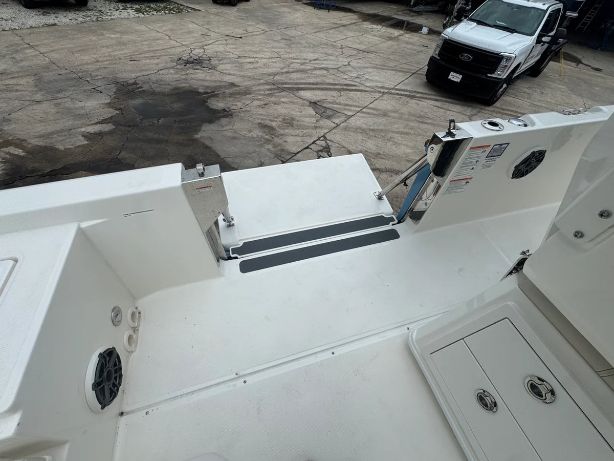 2027 Boston Whaler 280 Dauntless 28.0 feet, Cocoa, Florida #9